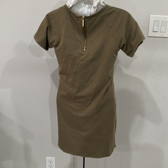 MICHAEL KORS OLIVE SHORT SLEEVE T SHIRT DRESS X small - Picture 2 of 4